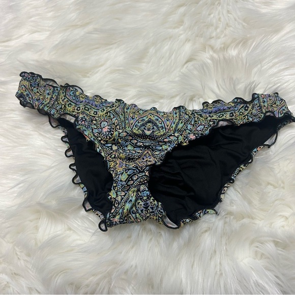 Size M Victoria’s Secret “The Ruffle Cheeky” Paisley Bikini Bottoms E2 - Picture 4 of 6